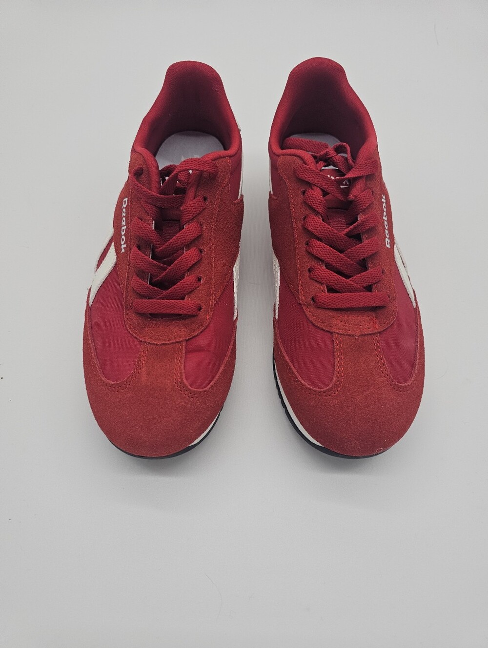 Reebok Classic Red & White Sneakers Sz 8 - Picture 3 of 7